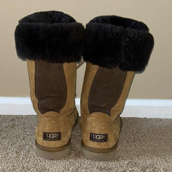 UGG Australia Chestnut Suede Moccasin Tall Lace-Up Boot; sz. 8 - Picture 9 of 15